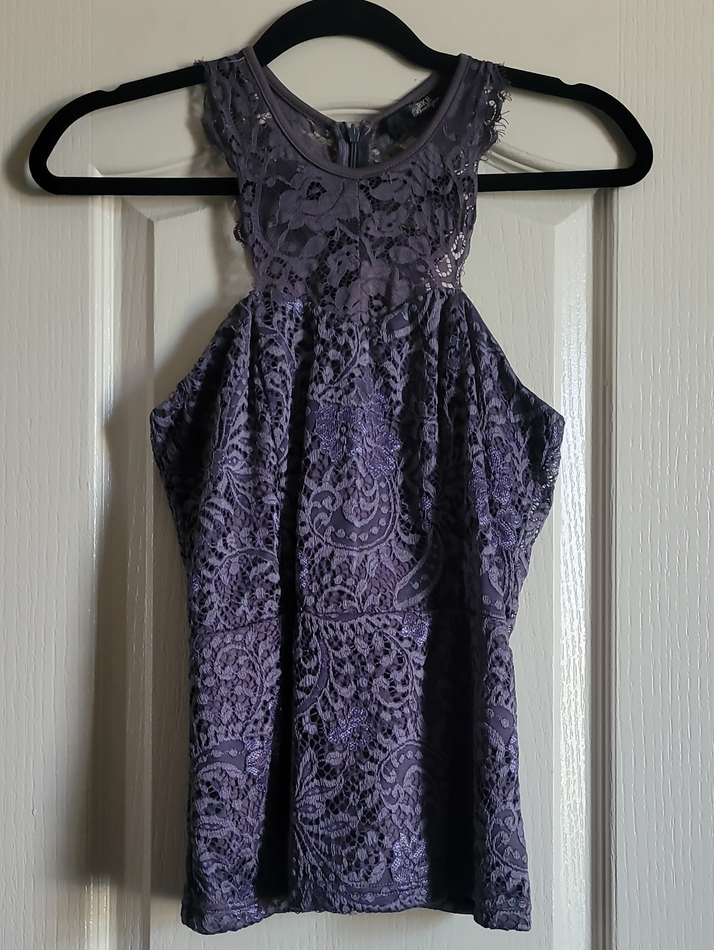 BKE  Lace Dressy Tank in Dusty Purple